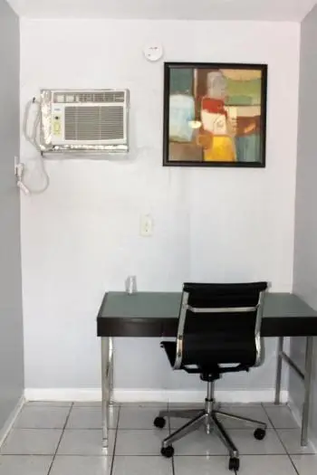 Ramona Motel 10